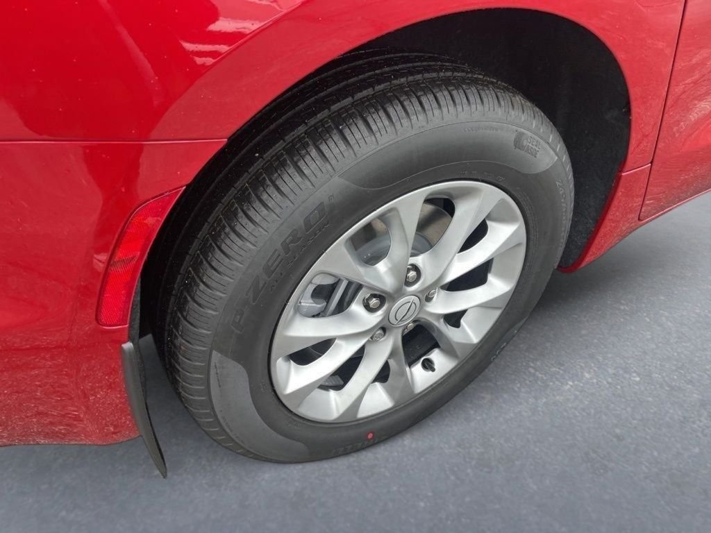 New 2026 Red Hot Pearl-Coat Exterior Paint Chrysler Select image 11