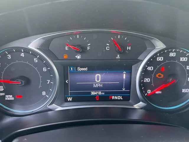 Used 2020 SUMMIT WHITE Chevrolet LT image 21