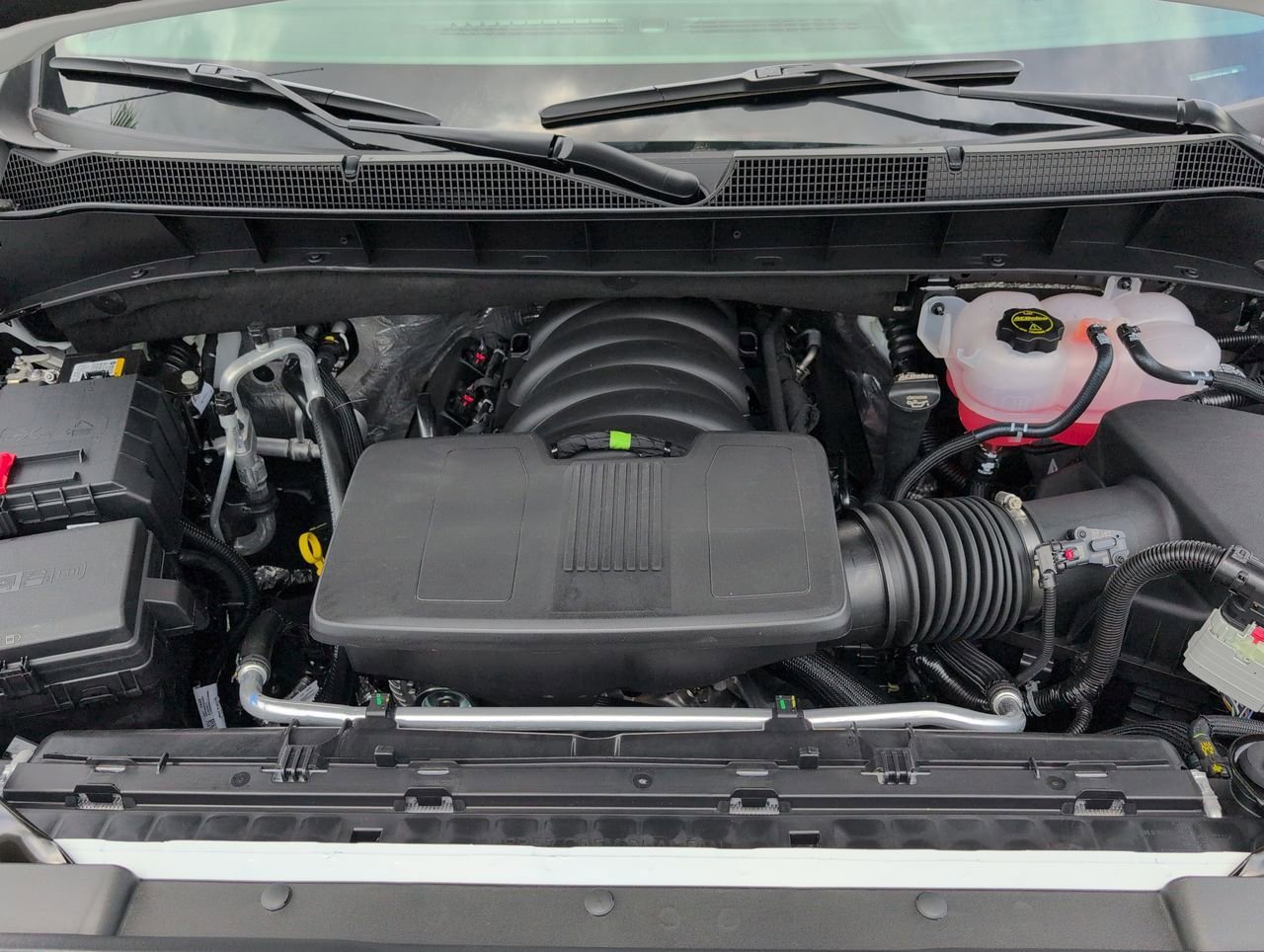New 2026 Summit White Chevrolet LT image 28