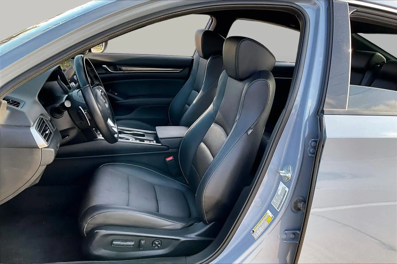 Used 2022 Sonic Gray Pearl Honda Sport image 8