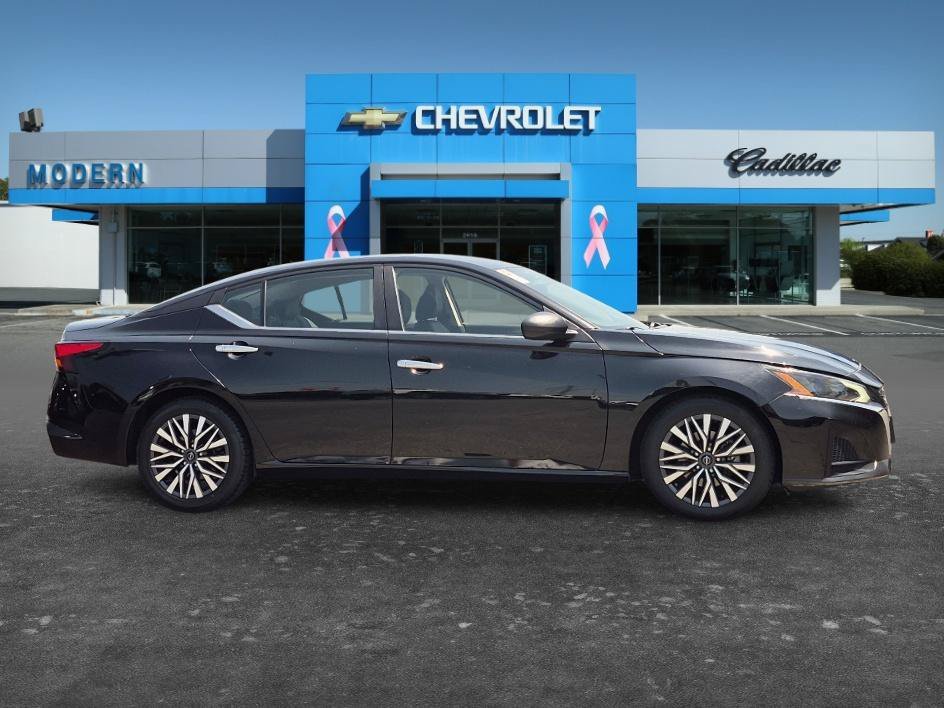 Certified Used 2024 Super Black Nissan 2.5 SV image 6