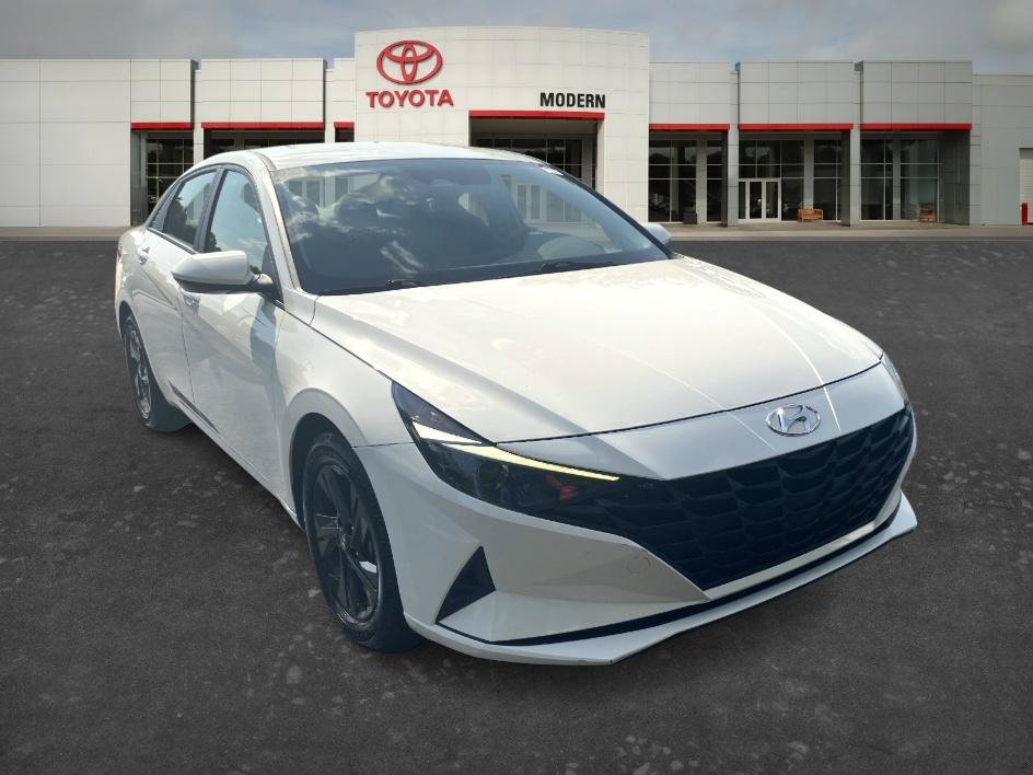 Used 2023 Lunar White Hyundai Blue image 3