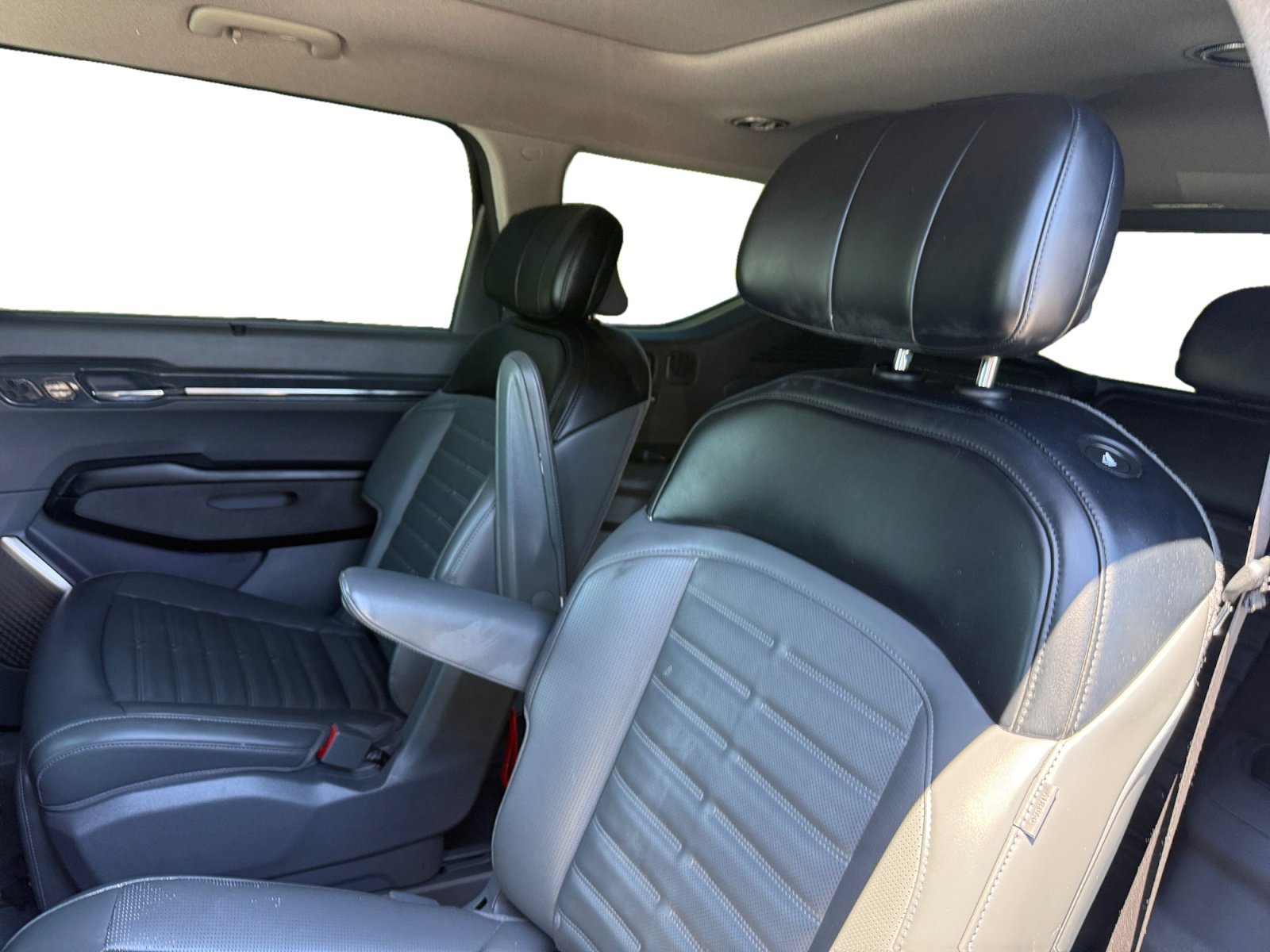 Used 2024 Panthera Metallic Kia Land image 16
