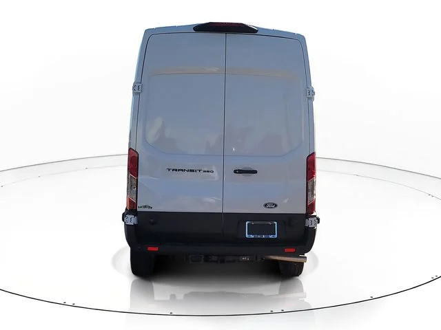 New 2026 Oxford White Ford Base image 6