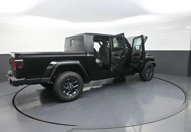 New 2026 Black Clear-Coat Exterior Paint Jeep 85th Anniversary Edition image 35