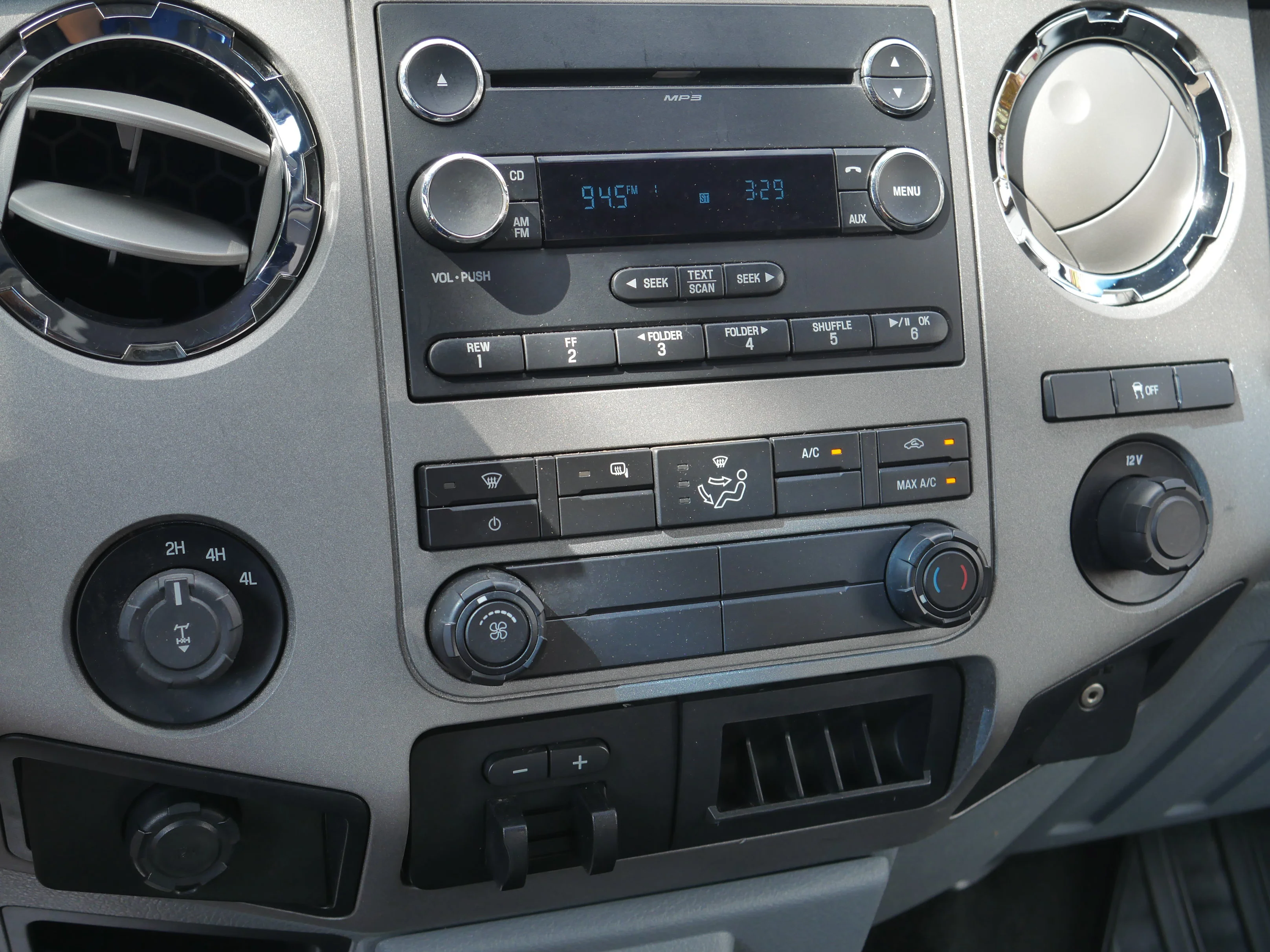 Used 2012 Ingot Silver Metallic Ford XLT image 10