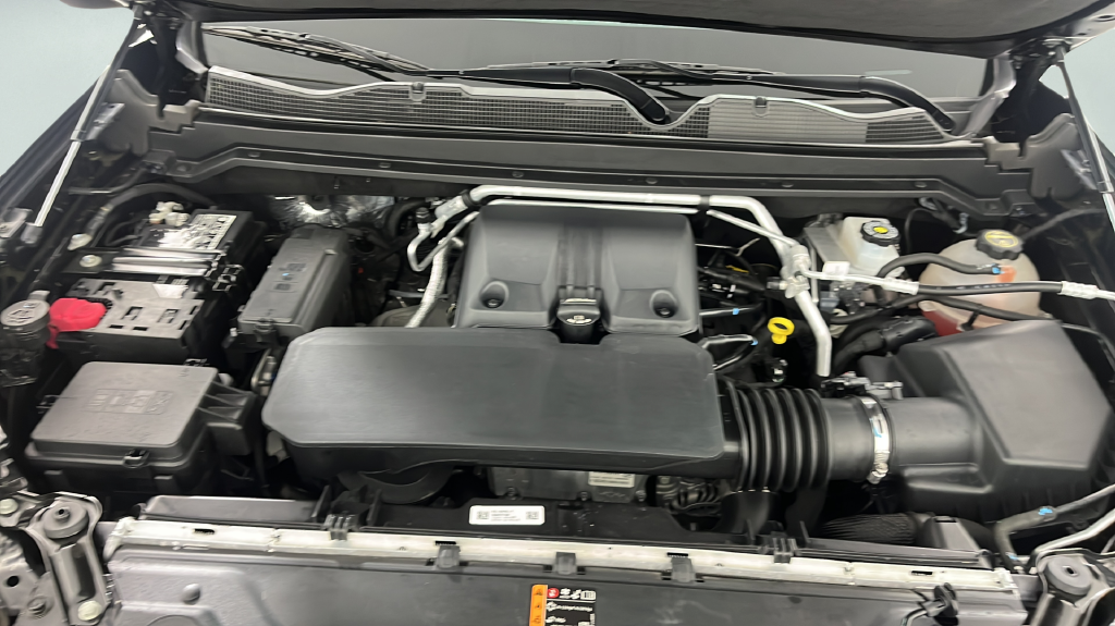 Used 2024 Black GMC Elevation image 37