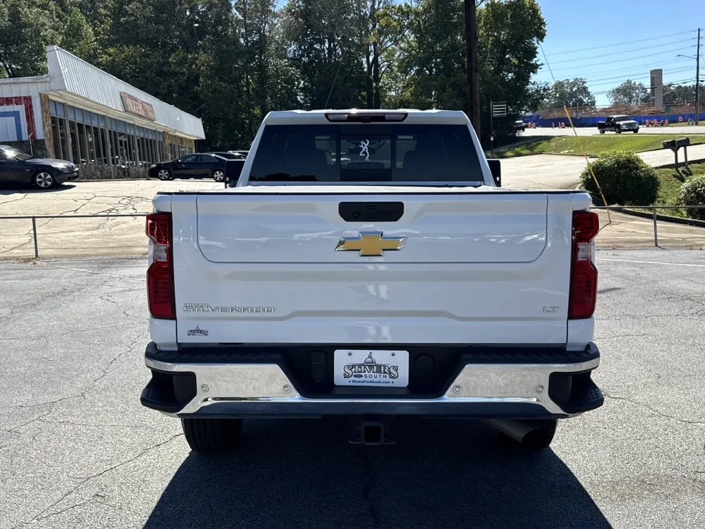 Used 2025 White Chevrolet LT image 6