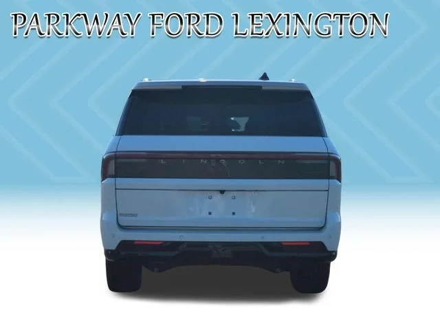 Used 2025 White Lincoln Black Label image 4