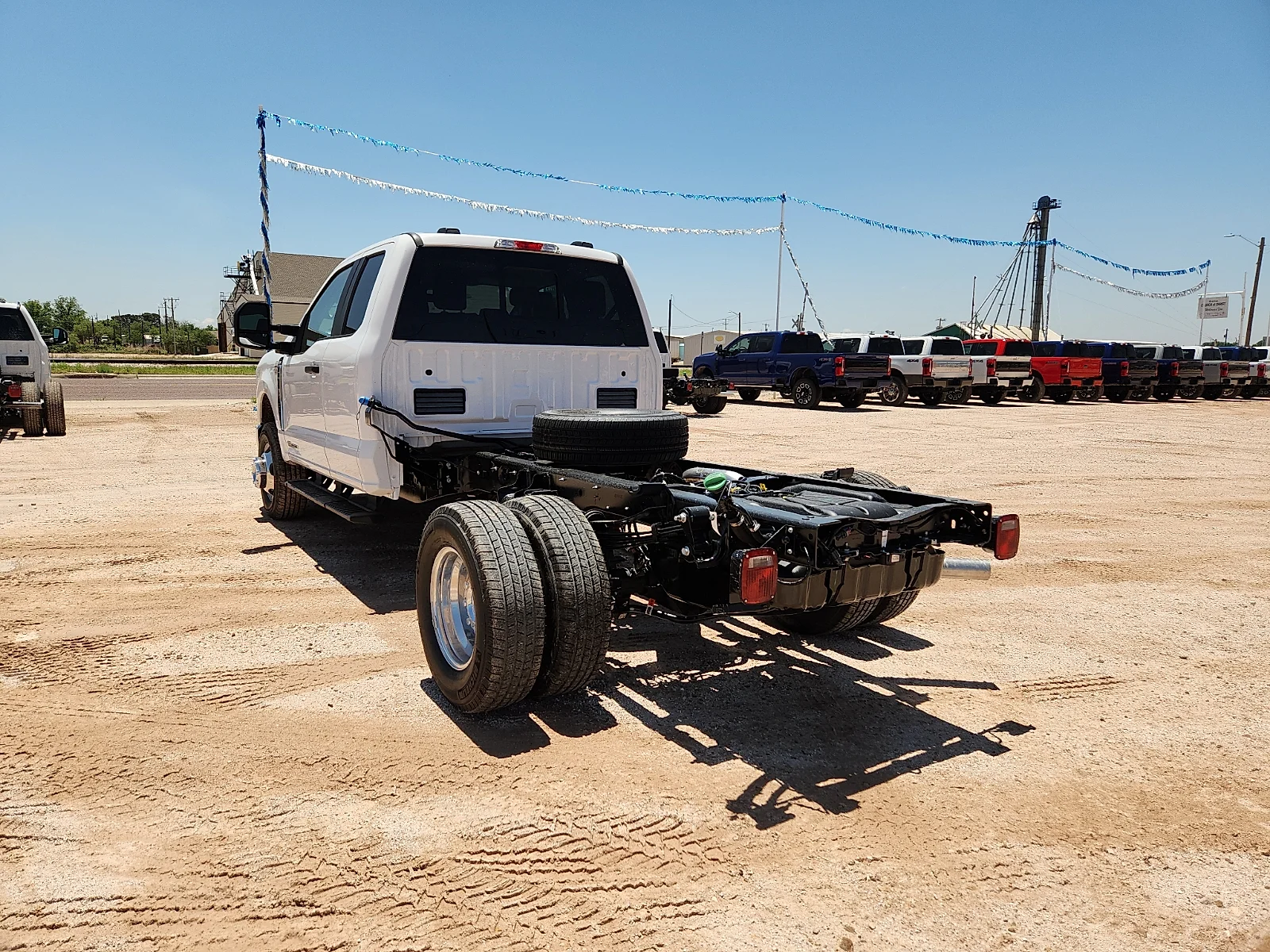 New 2026 Oxford White Ford F-350® XL image 5