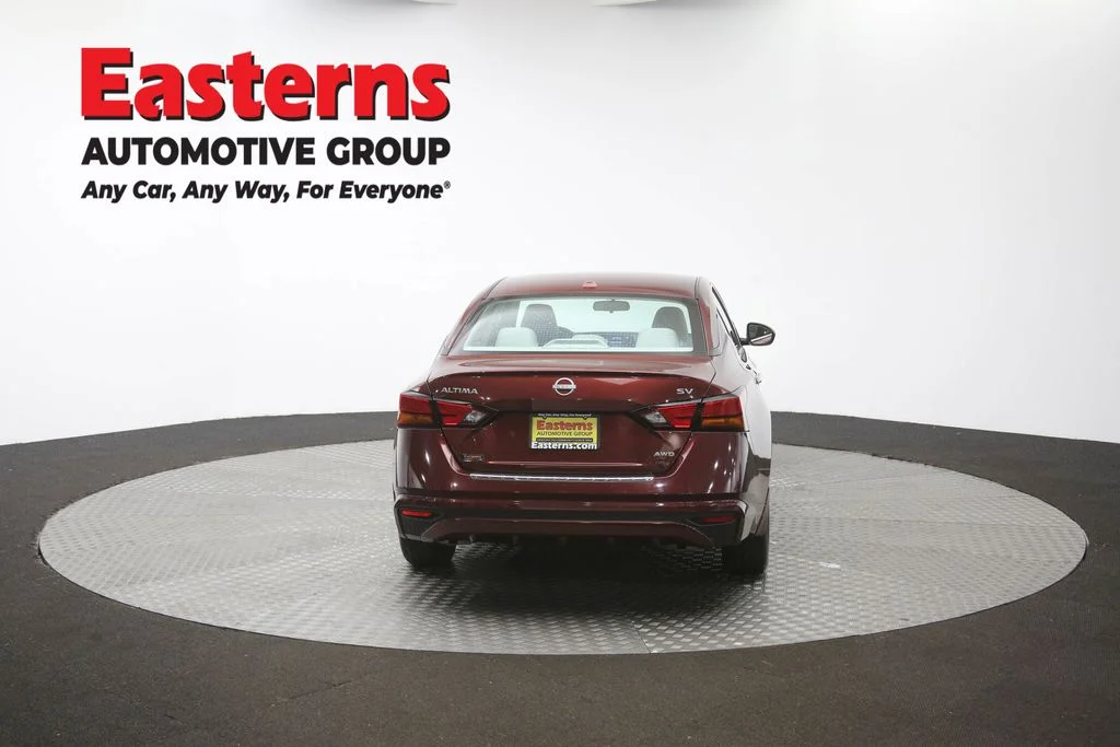 Used 2023 Red Nissan 2.5 SV image 36