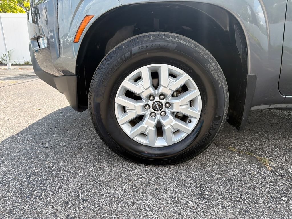 Used 2023 Gray Nissan SV image 28