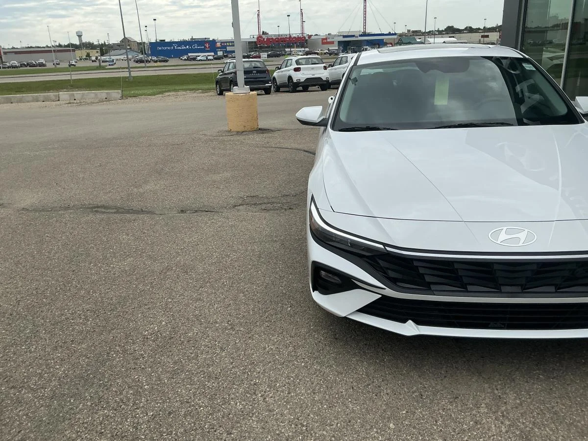 New 2026 White Hyundai Preferred image 8