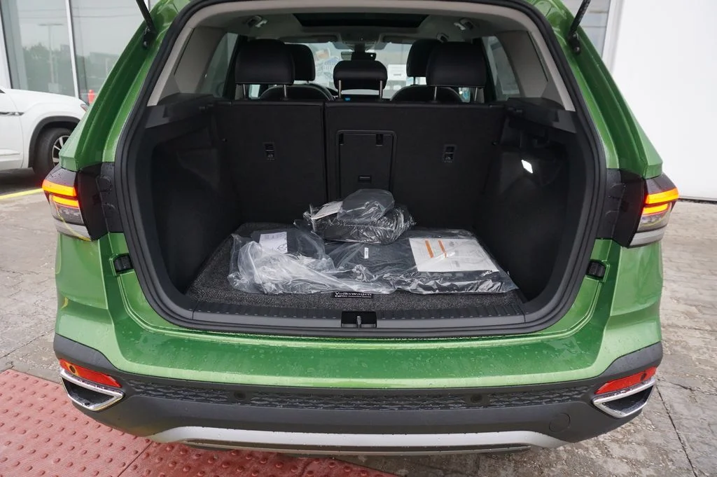 New 2026 Green Volkswagen 1.5T SE image 24