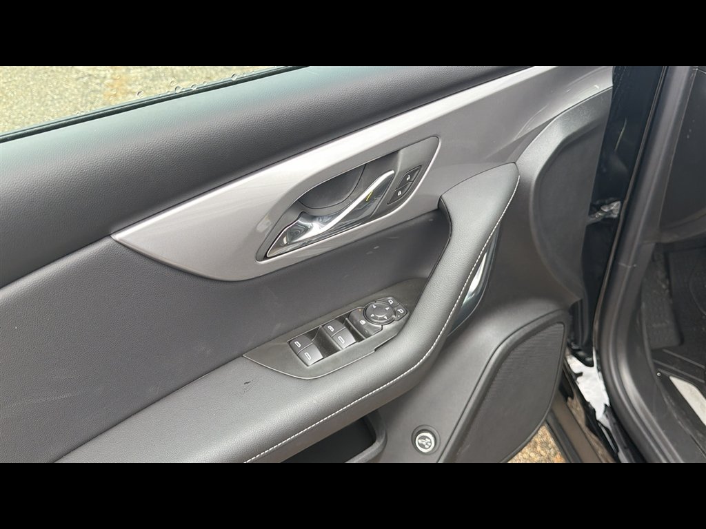 New 2026 Black Chevrolet 2LT image 7
