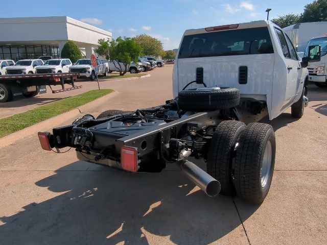 New 2026 Summit White Chevrolet Work Truck image 24