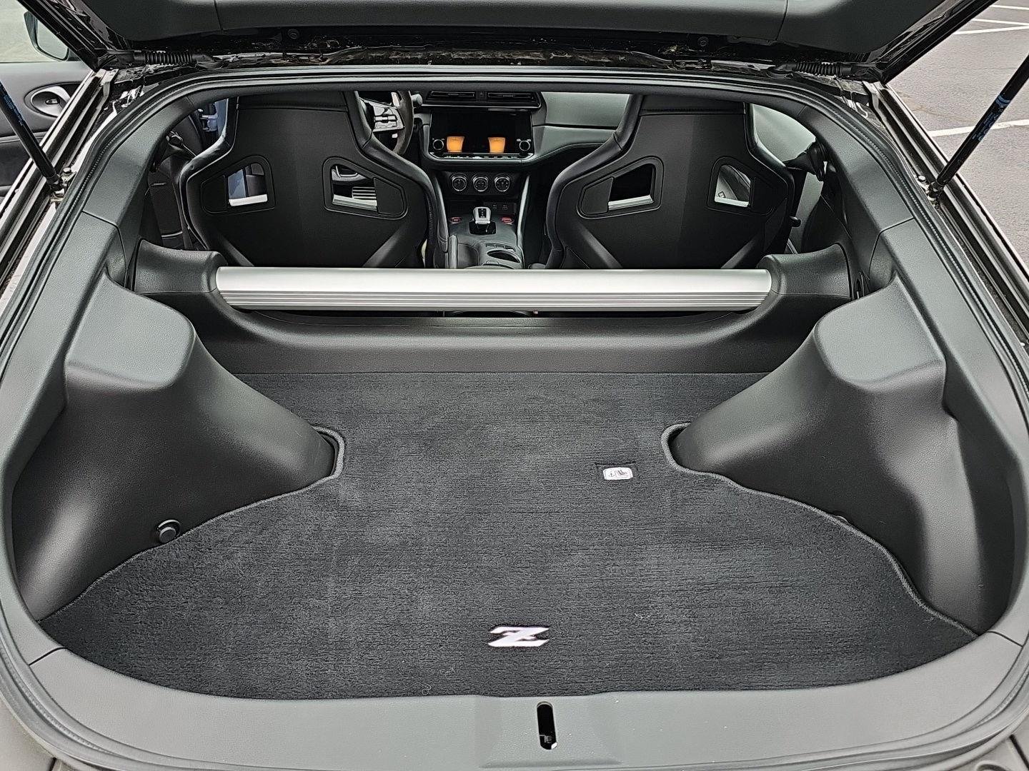 Used 2024 Stealth Gray/Super Black Nissan NISMO image 30
