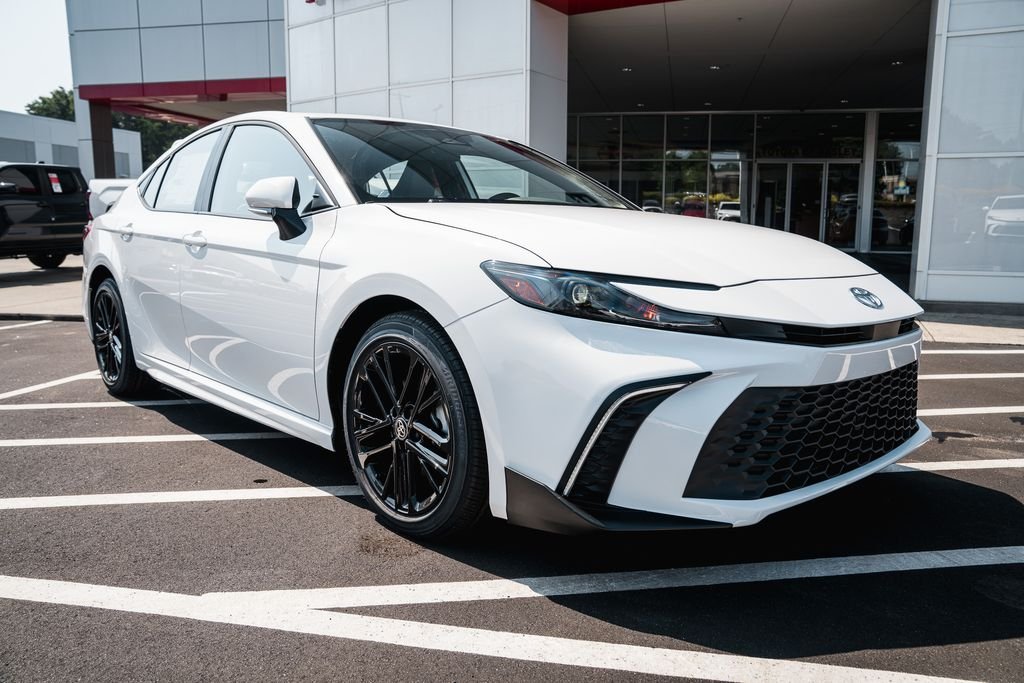 New 2026 Ice Cap Toyota SE image 8
