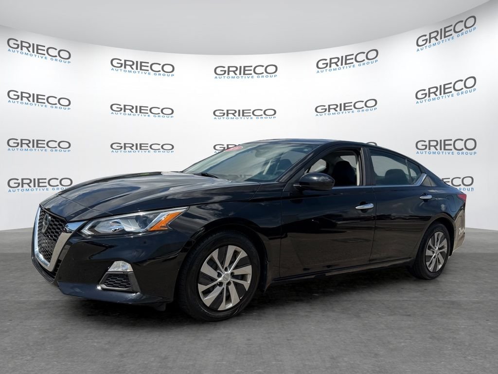 Used 2020 Black Nissan 2.5 S image 3