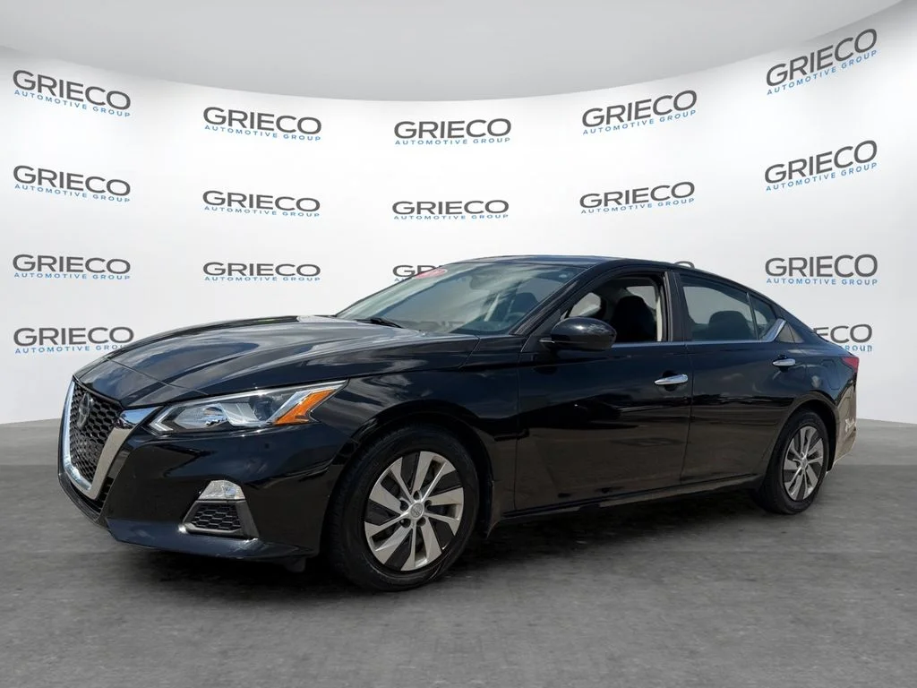 Certified Used 2020 Black Nissan 2.5 S image 3