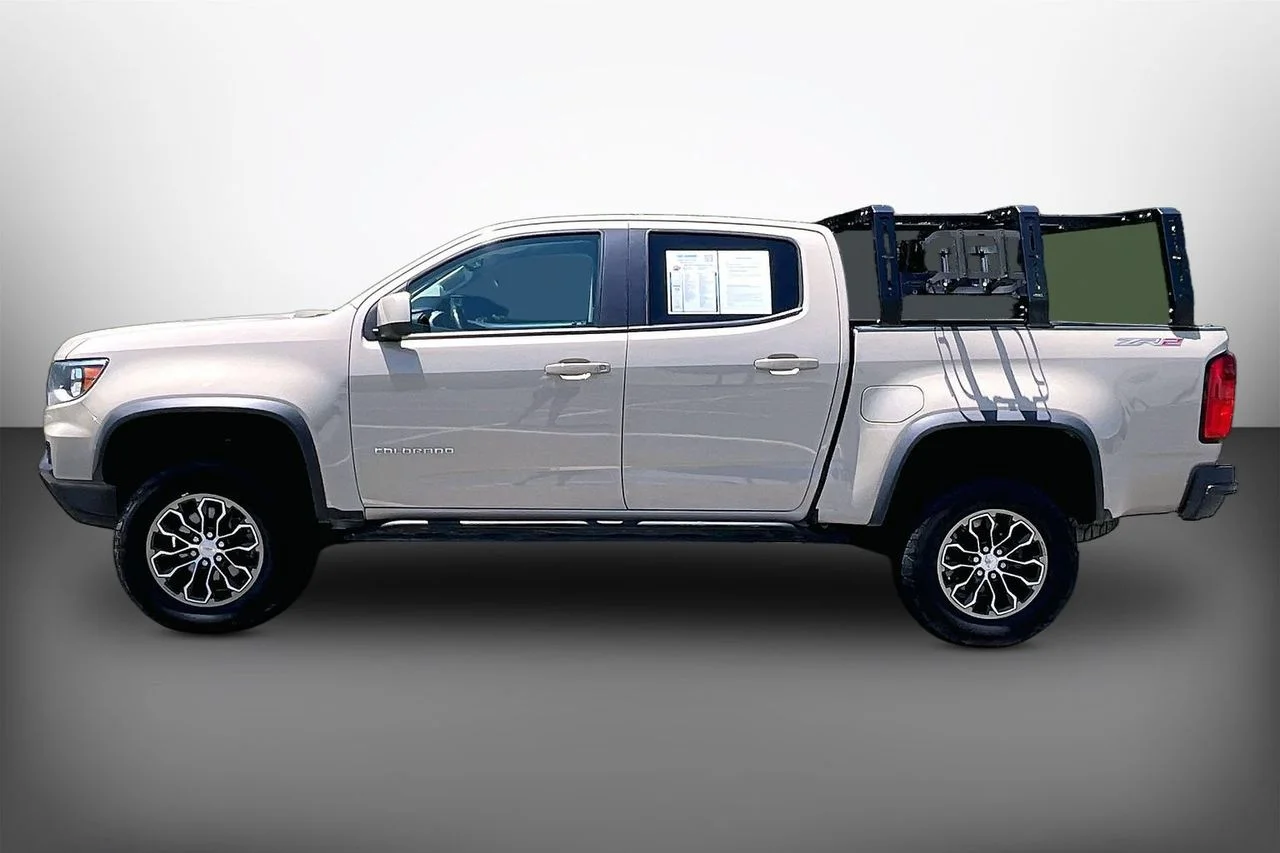 Used 2021  Chevrolet ZR2 image 5