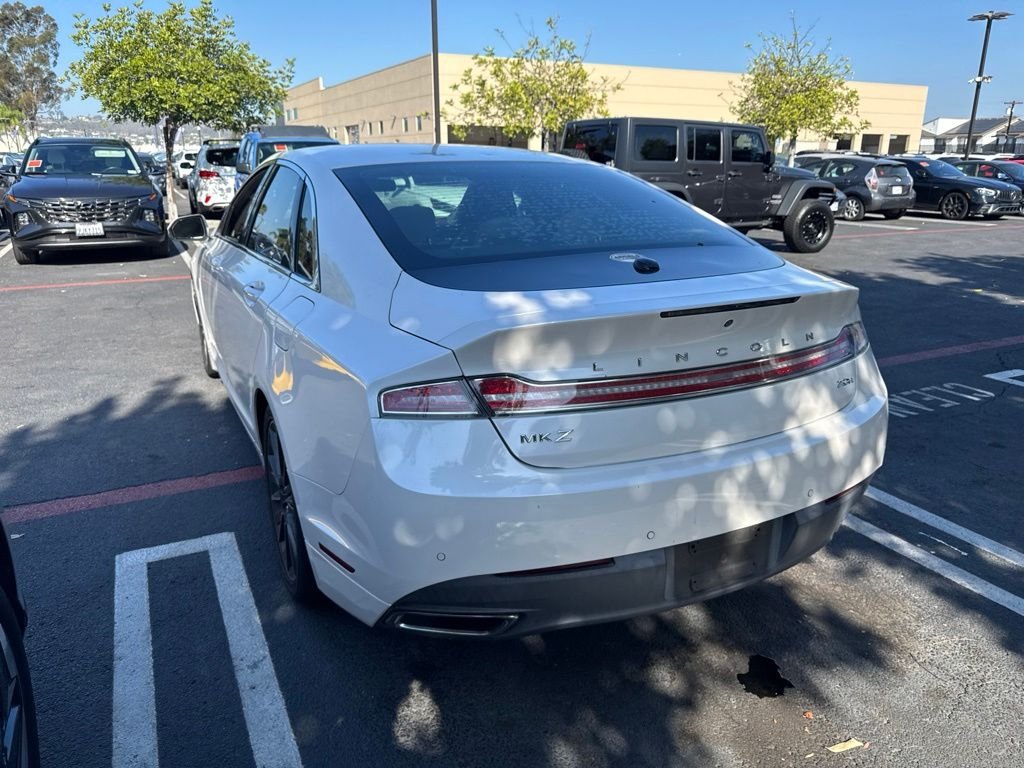 2016 Lincoln MKZ Hybrid - Photo 2