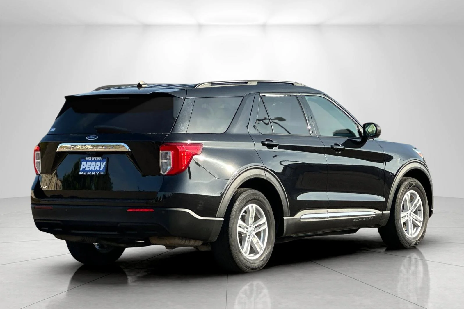 Used 2022 Black Metallic Ford XLT image 3