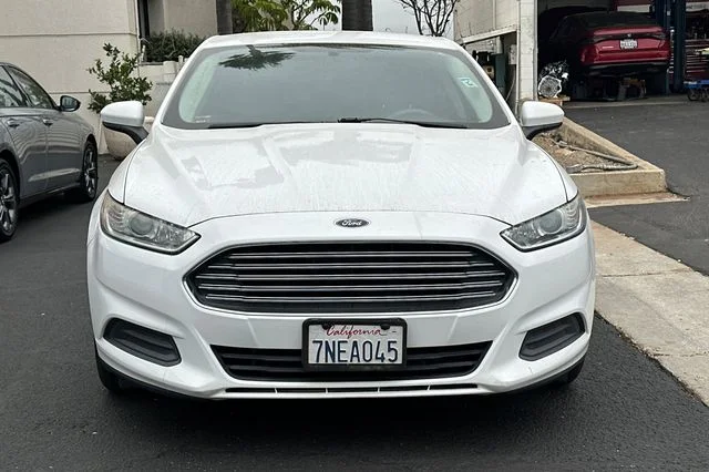 Used 2016 Oxford White Ford S image 3