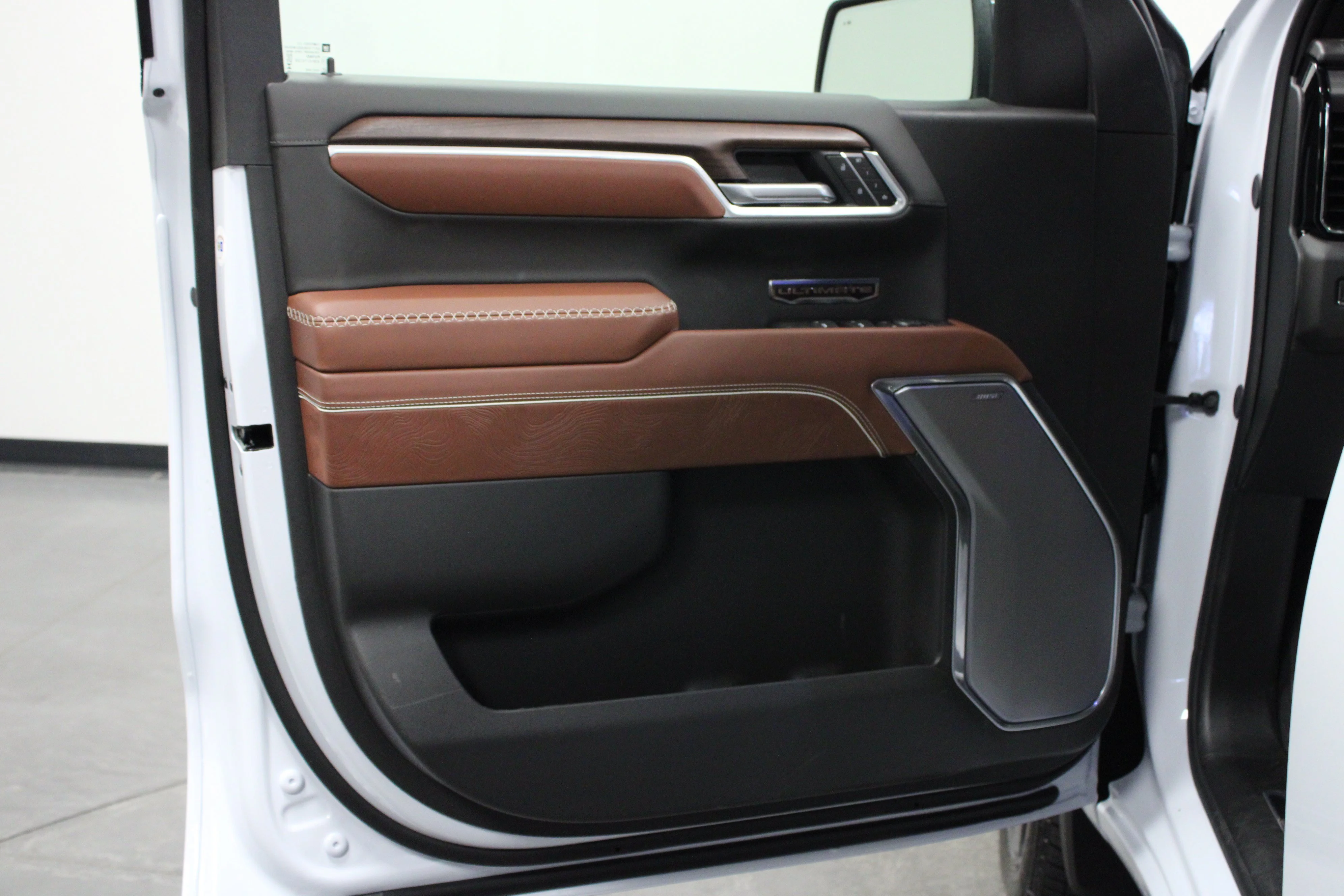 New 2026 Glacier White Tricoat GMC Denali Ultimate image 11