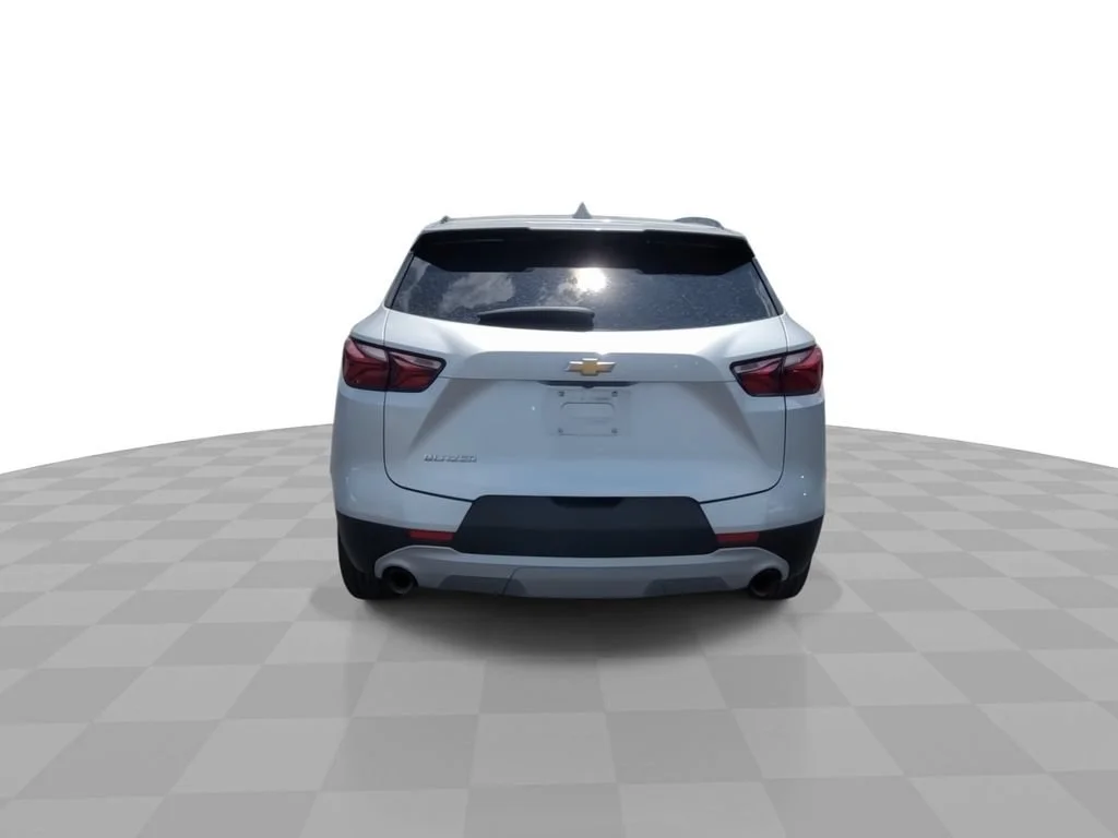 Certified Used 2021 SILVER ICE METALLIC Chevrolet LT image 7