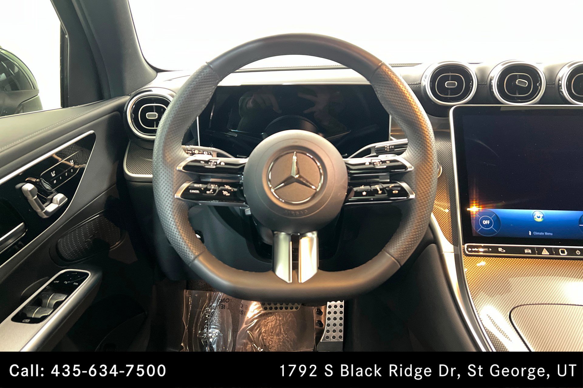Certified Used 2026 Black Mercedes-Benz GLC 300 image 13