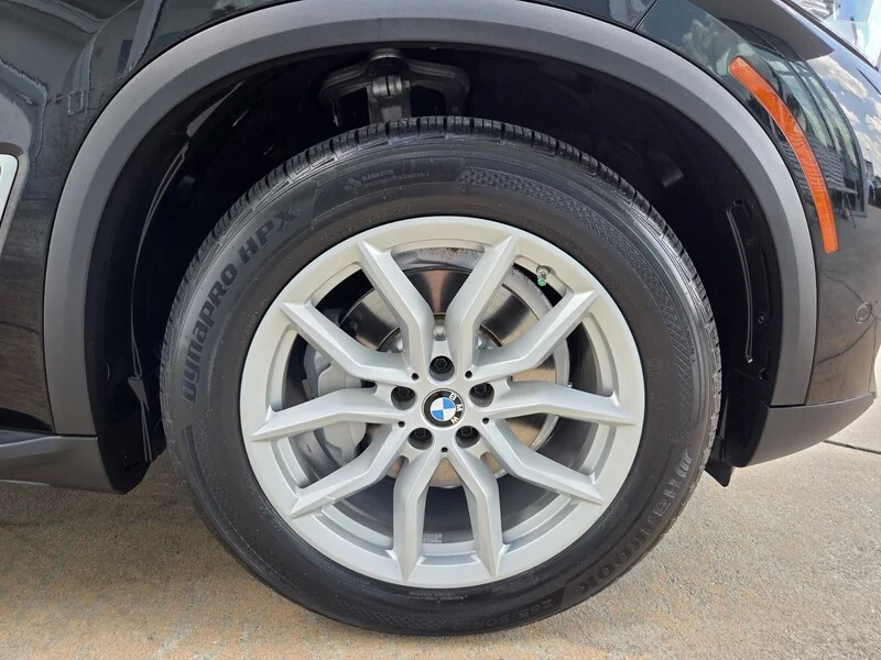 Used 2023 Jet Black BMW SDRIVE40I SPORTS ACTIVITY VEHICLE image 29