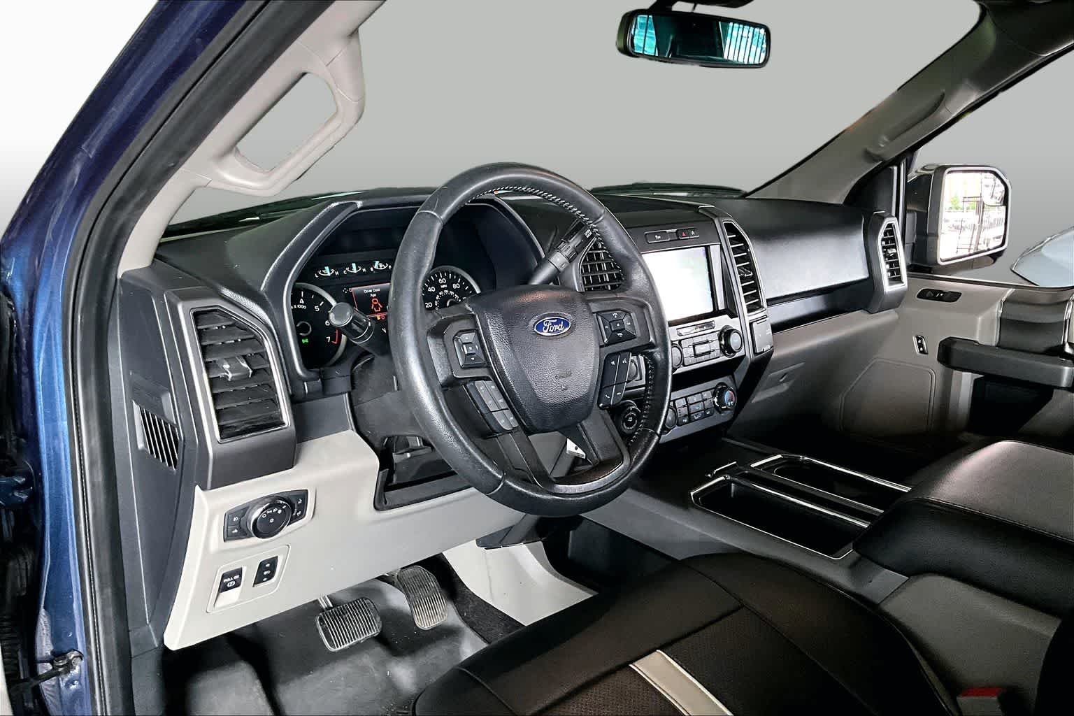 Used 2020 Blue Jeans Metallic Ford XLT image 17