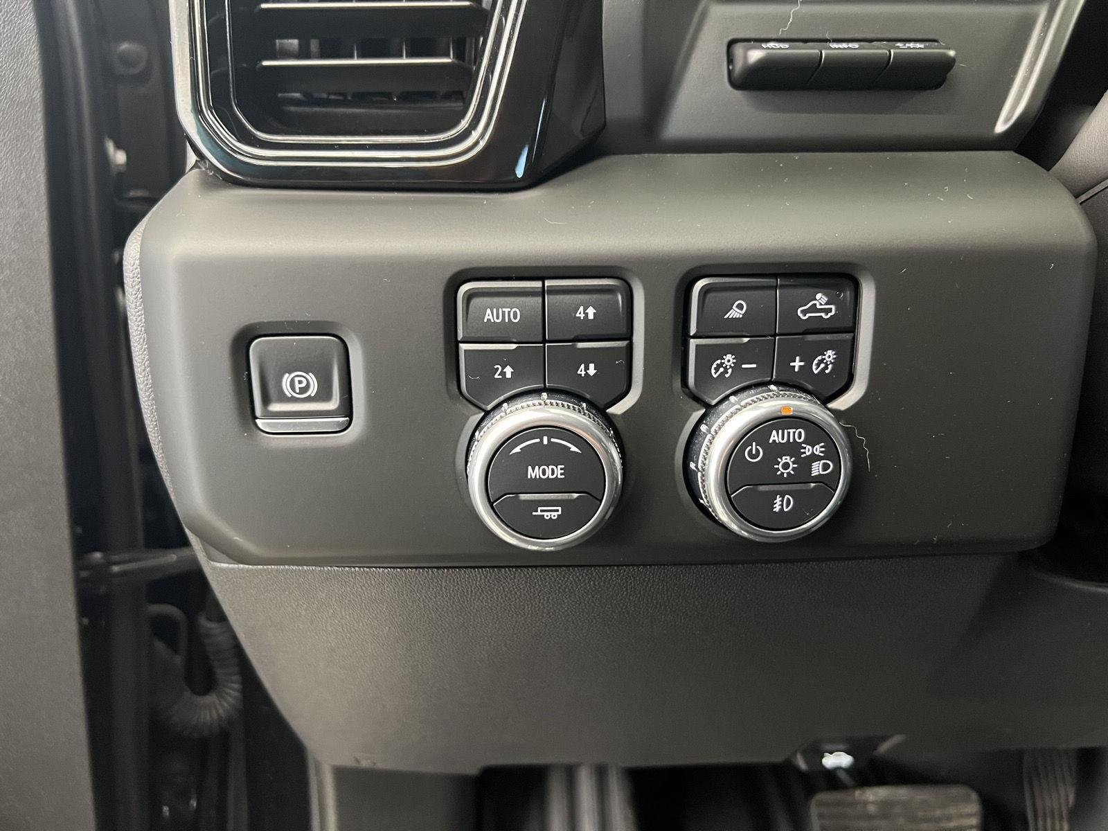 Used 2025 Onyx Black GMC AT4X image 15