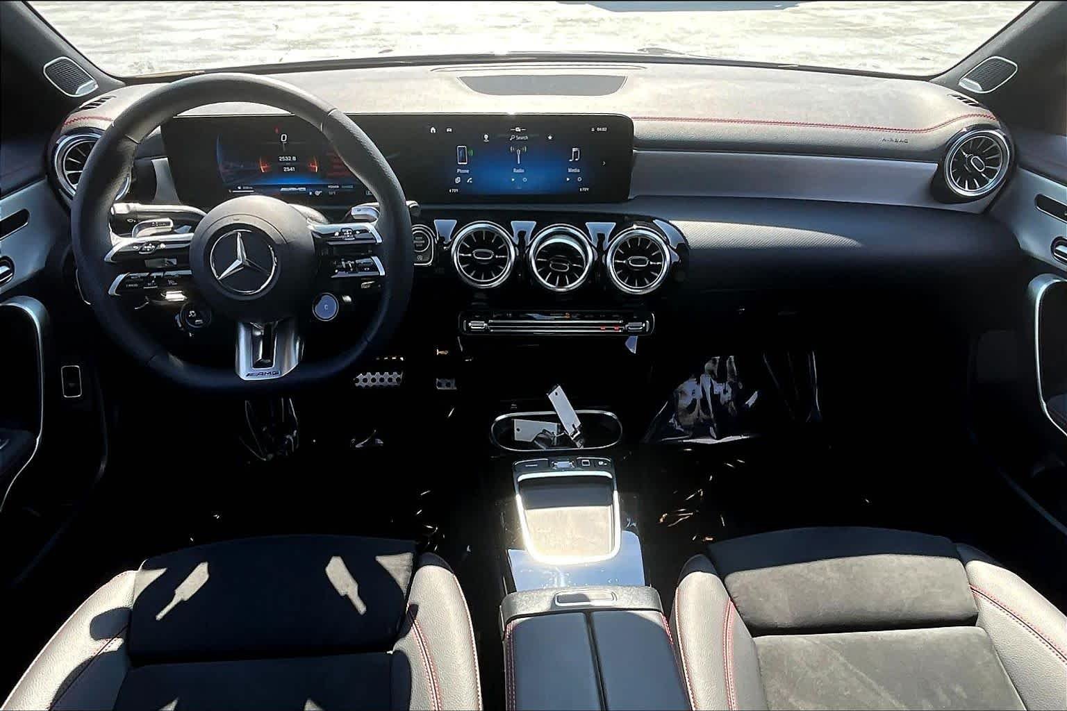 2025 Mercedes-Benz CLA AMG CLA35 - Photo 16