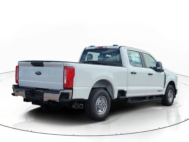 New 2026 Oxford White Ford XL image 5
