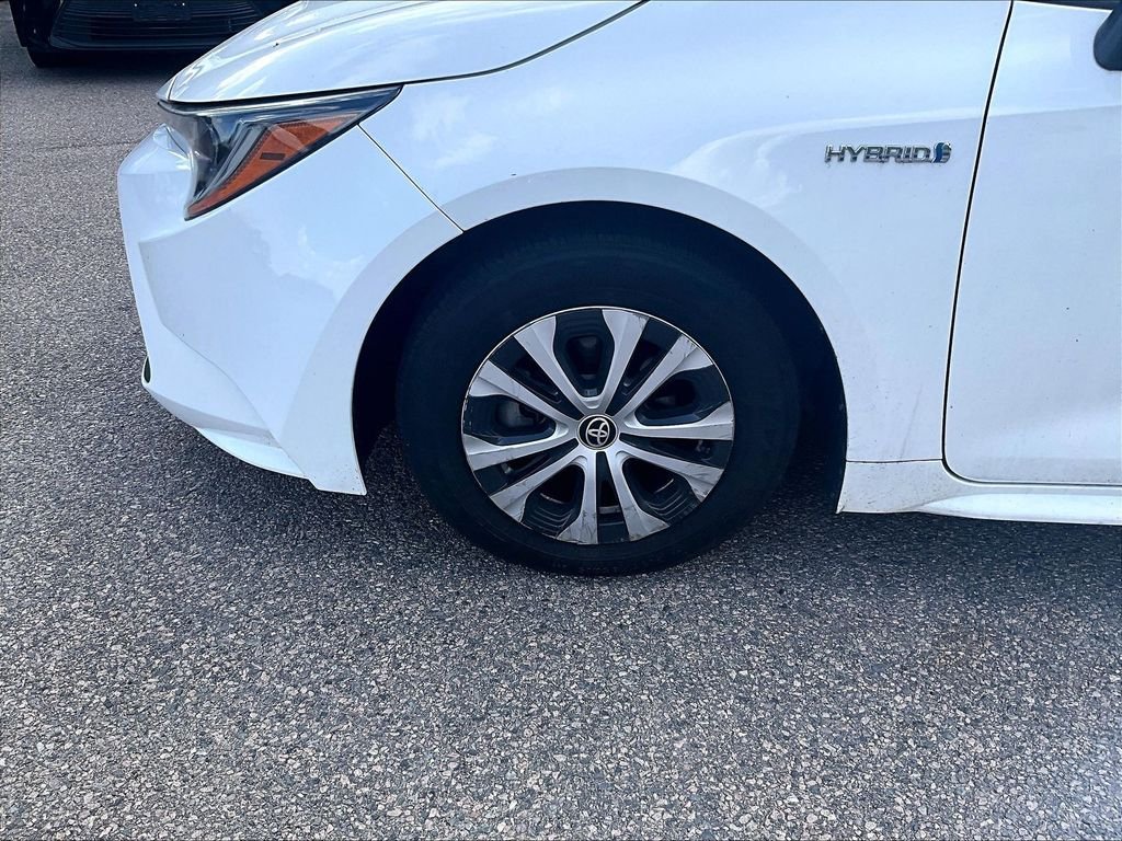 Certified Used 2021 White Toyota LE image 7