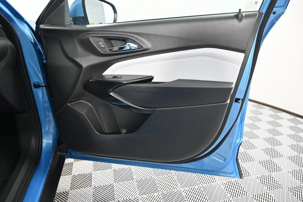 2026 Chevrolet Trax LT - Photo 11