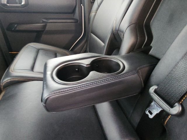 Used 2024 White Ford Badlands image 17
