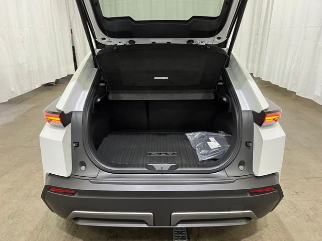 New 2026 Wind Chill Pearl <sup>1</sup> Toyota  SE image 11
