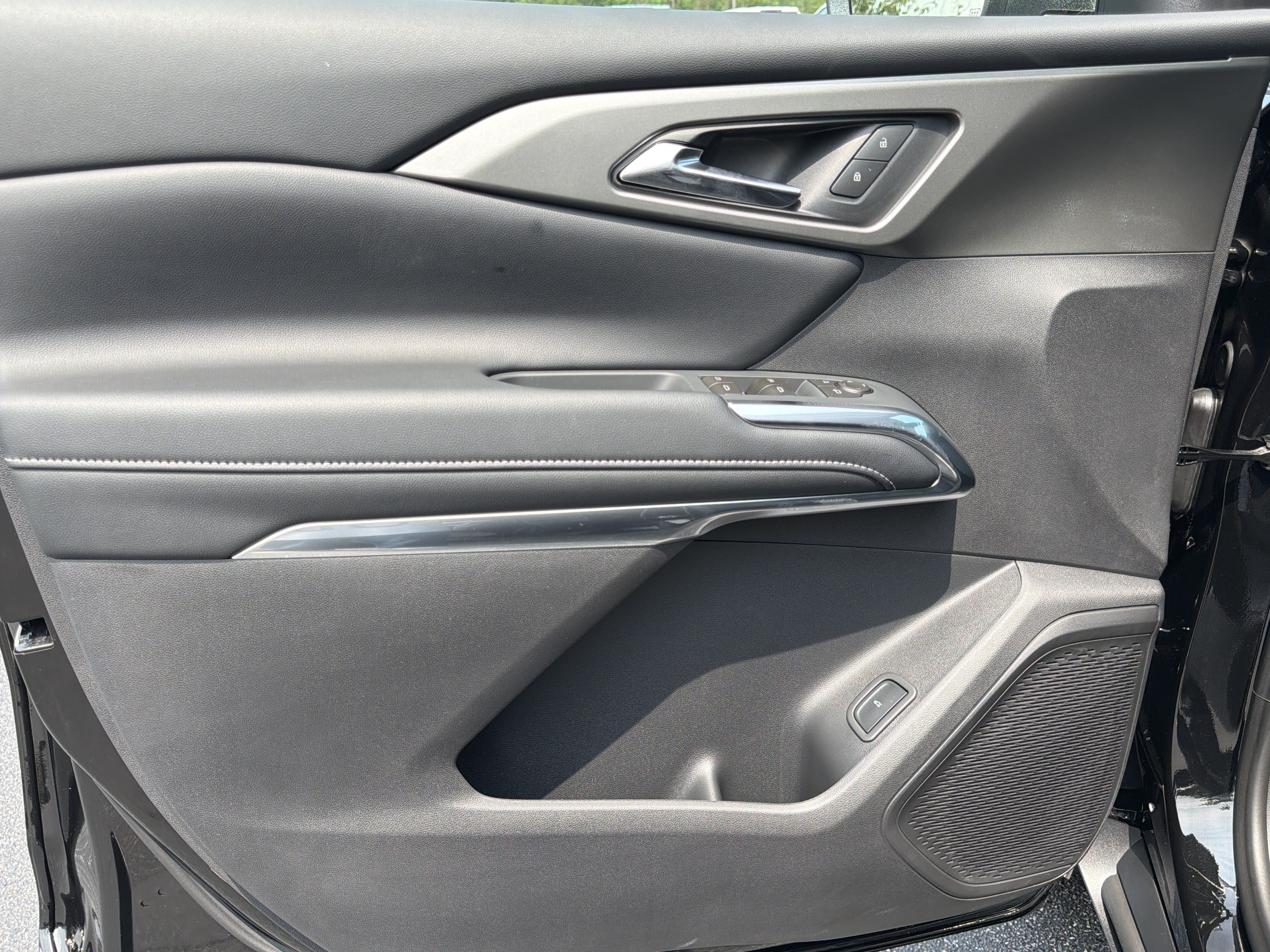 New 2026 Mosaic Black Metallic Chevrolet LT image 10