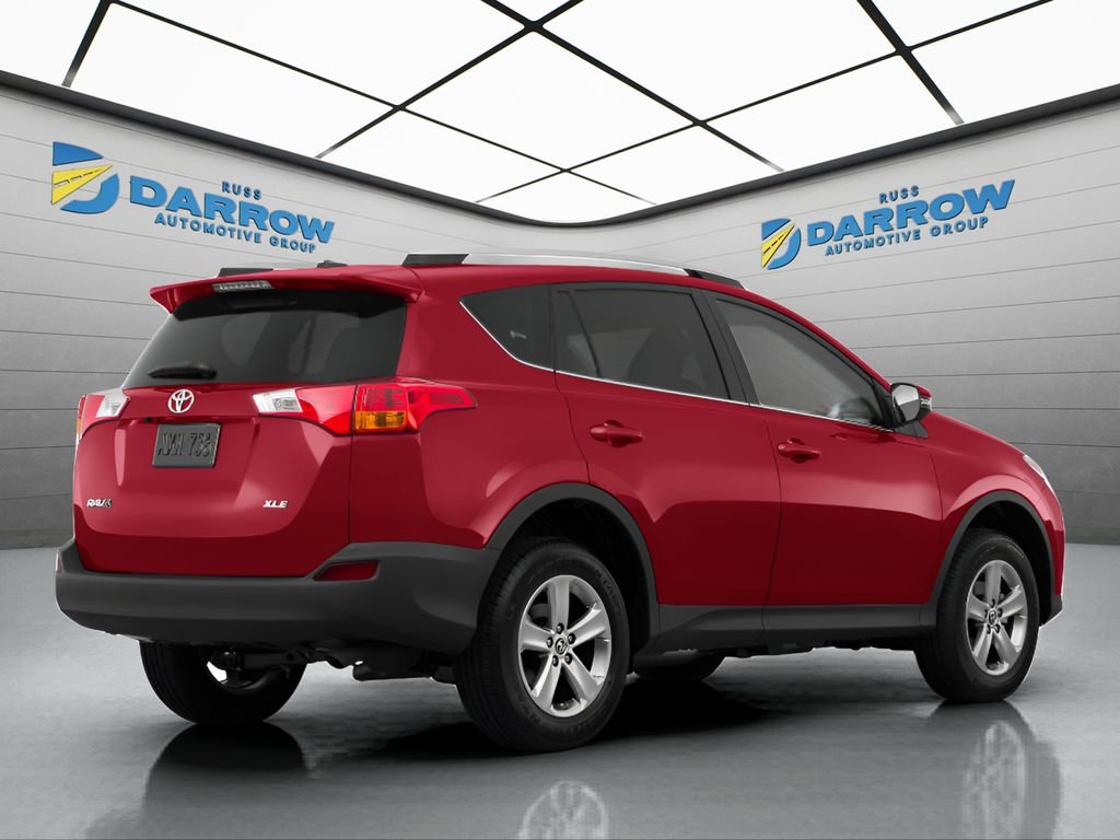 Used 2015 Red Toyota XLE image 3