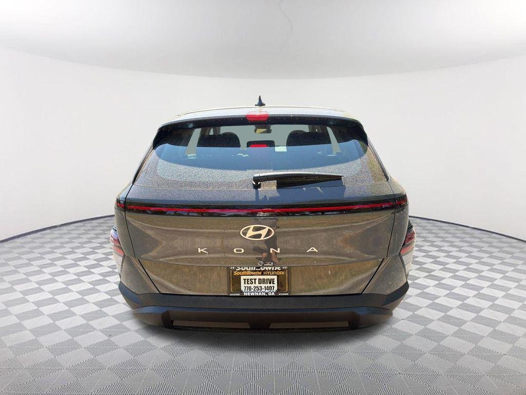 New 2026 Gray Hyundai SE FWD image 6