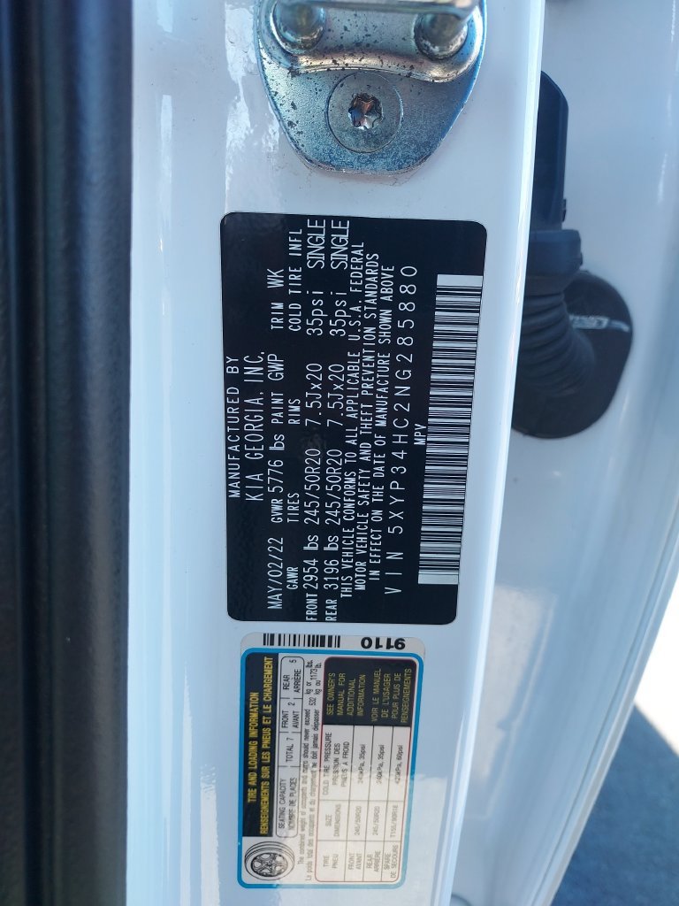 Used 2022 White Kia EX image 26