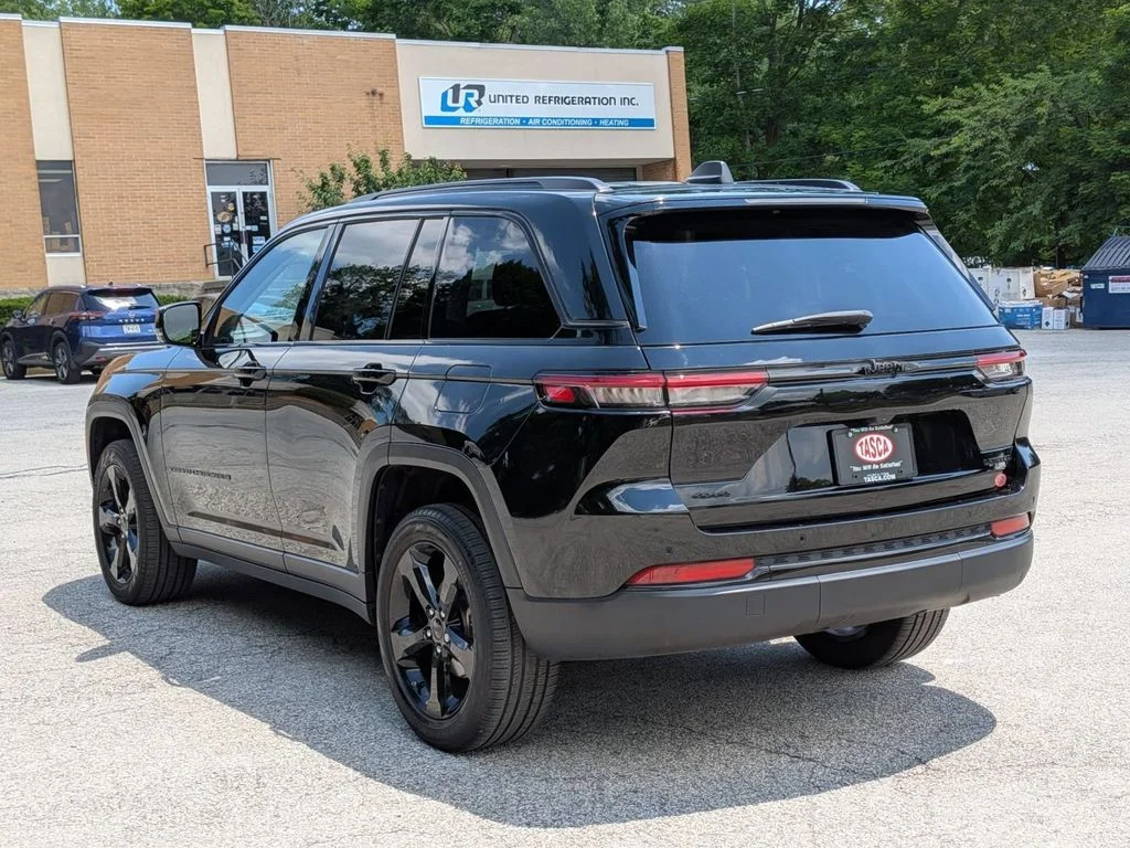 Used 2023 Black Jeep Limited image 8