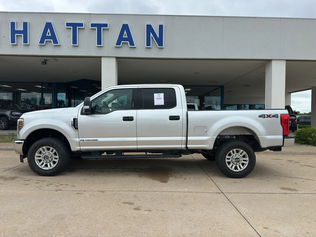 Used 2019 Oxford White Ford XLT image 9