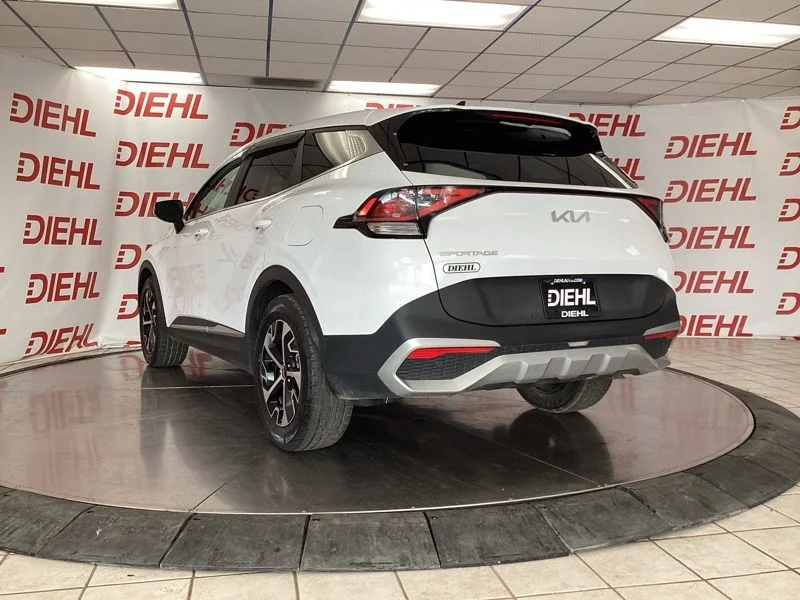 Used 2024 White Kia EX image 5
