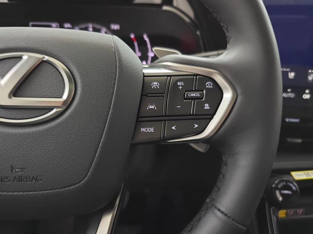 New 2026 Ultra White Lexus PREMIUM image 18
