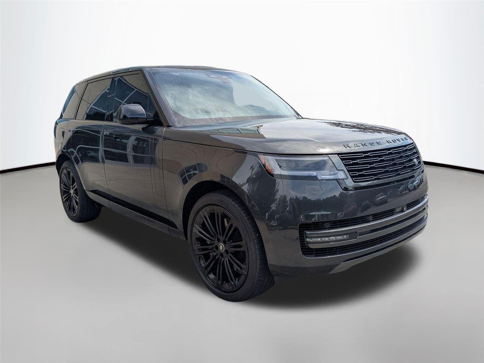 Used 2025 Carpathian Grey Premium Metallic Land Rover SE image 3
