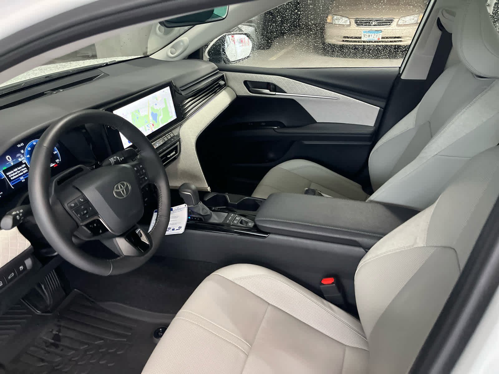Used 2026 Wind Chill Pearl Toyota XLE image 10